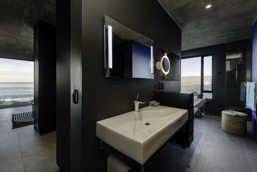 4 Bedroom Property for Sale in Keurbooms Western Cape